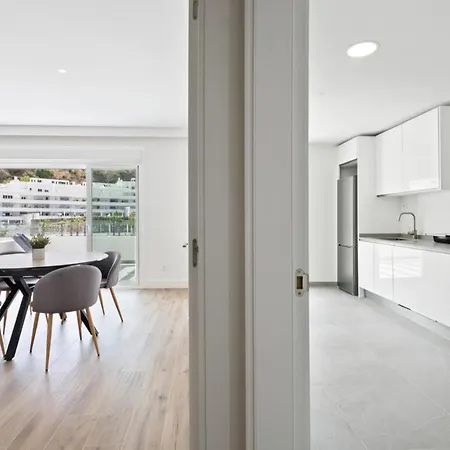 Fantastico Piso En Limonar, Apartment Malaga